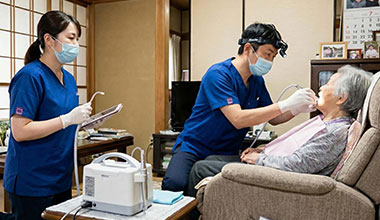 訪問診療チームがお伺いします